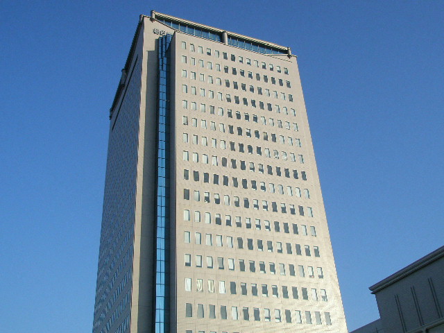 千里朝日阪急ビル